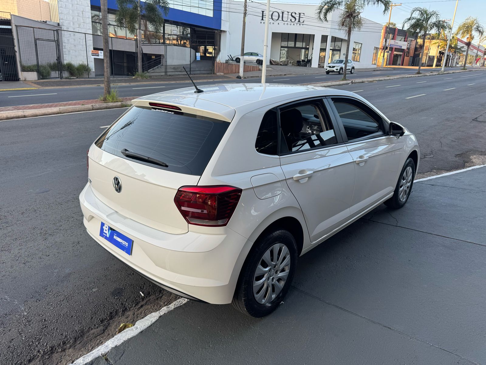 f9e850d1-35cb-4365-83c5-513e5ffc976c